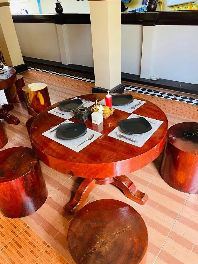 Luang Prabang Maison Vongprachan & Travel לאוס