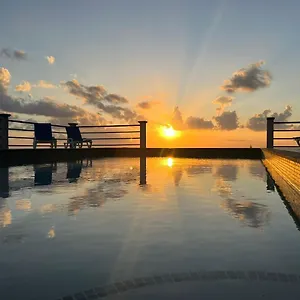 https://hillsboro-suites-residences-condo-hotel-st-kitts.comcaribbean.com